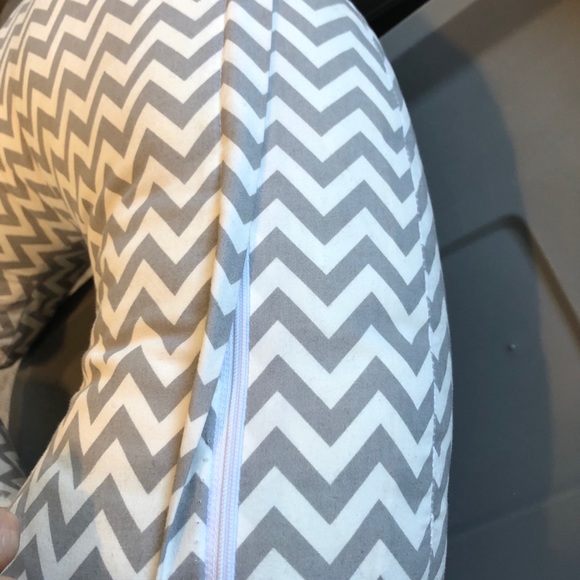 Nursing pillow - Picture 2 of 3